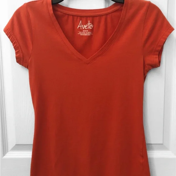 Aveto Brand Juniors Size Med V-Neck Tee, Burnt Orange - Picture 2 of 3